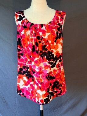 Kasper 2X Floral Pleated Tank in Pink, Orange & Black, office, summer, corporate